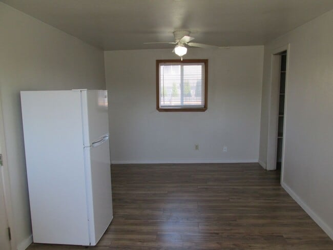 Building Photo - 1 bedroom apartment in Burlington