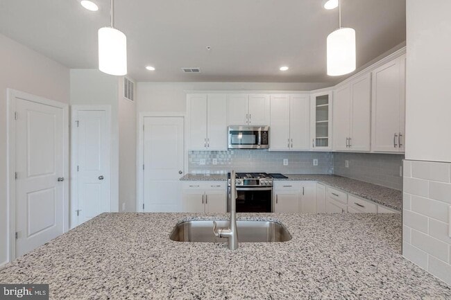 Building Photo - 43357 Radford Divide Ter