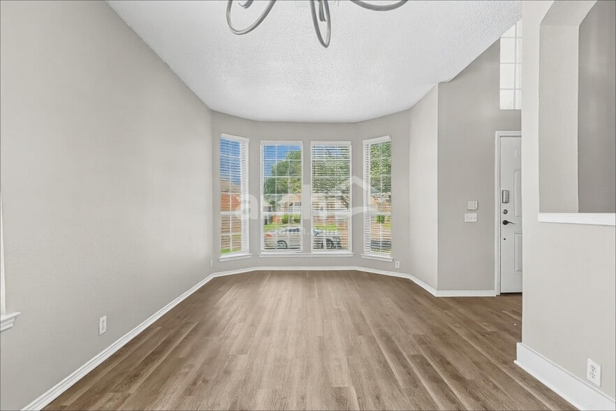 Building Photo - 7808 Orland Park Cir