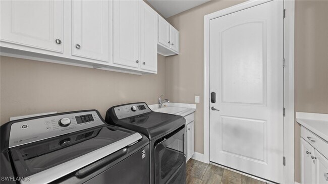 Building Photo - 14021 Fenwood Ct