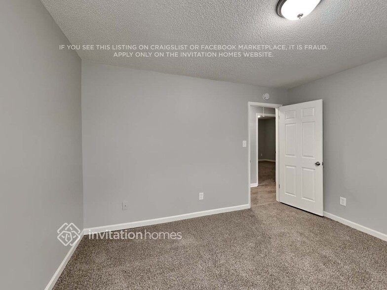 Building Photo - 1547 Golf Link Dr