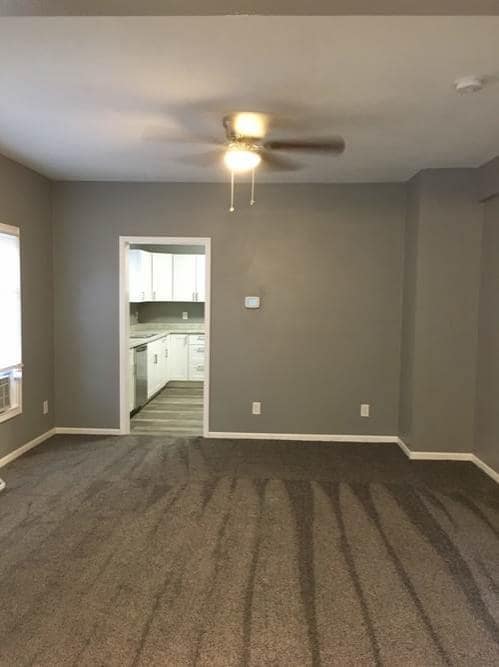 Building Photo - 212 S Albert Ave