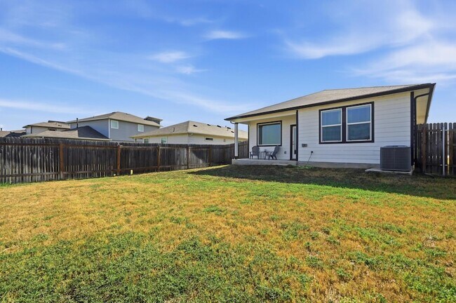 Building Photo - 526 Millbrook Blvd
