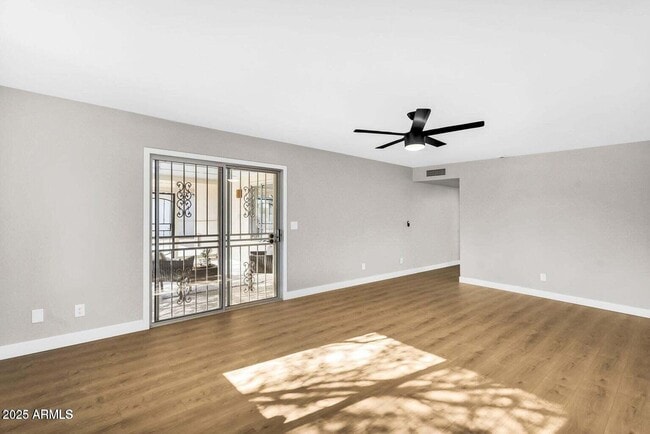Building Photo - 25810 S Boxwood Dr