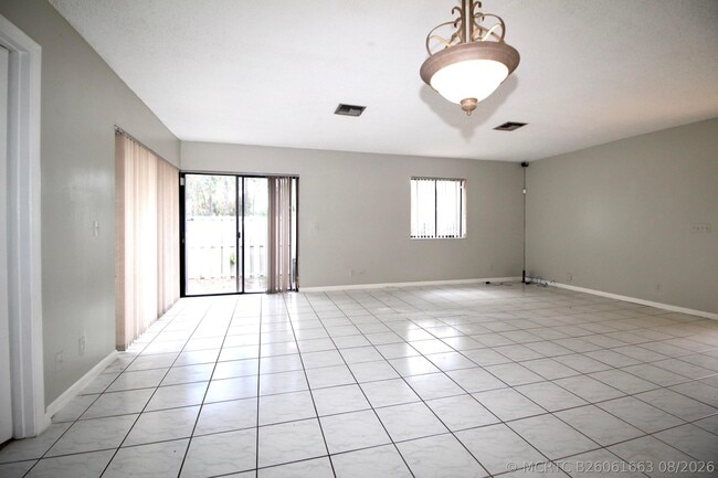 Building Photo - 6287 Scotch Pine Ln