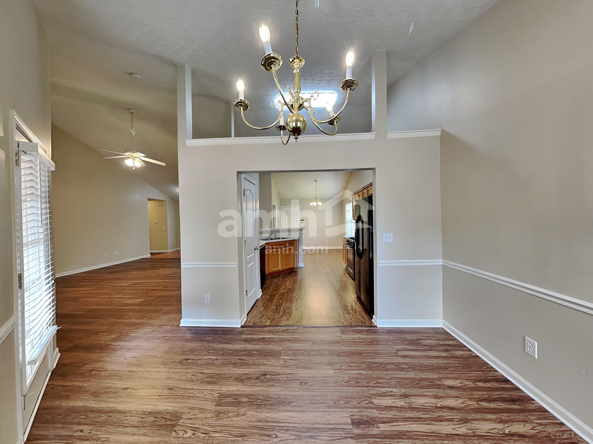 Building Photo - 5455 Yellow Pine Dr