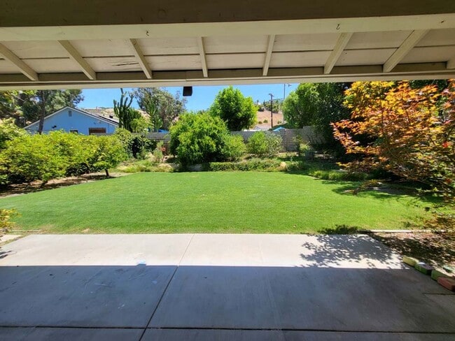 Building Photo - Newly Rehabbed Charming 3 Bed 2 Bath Home ...