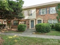Building Photo - 2 Bedroom Townhome available for rent in Charlotte NC