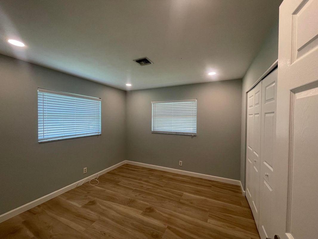 Building Photo - 11737 Inverness Cir