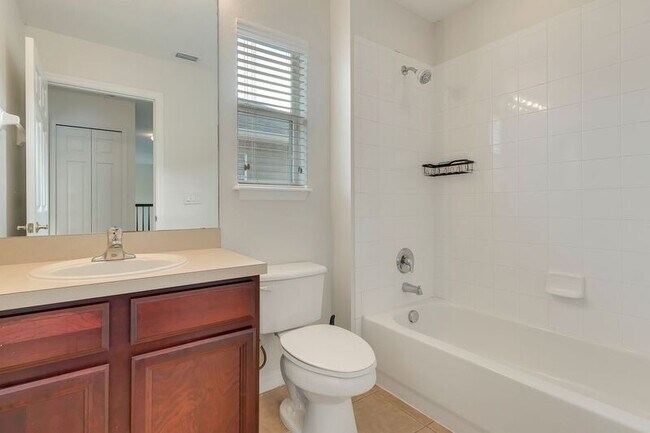 Building Photo - 3912 Heirloom Rose Pl