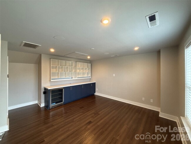 Building Photo - 17023 Soho Dr