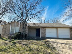 Building Photo - 1504 Sagebrush Dr