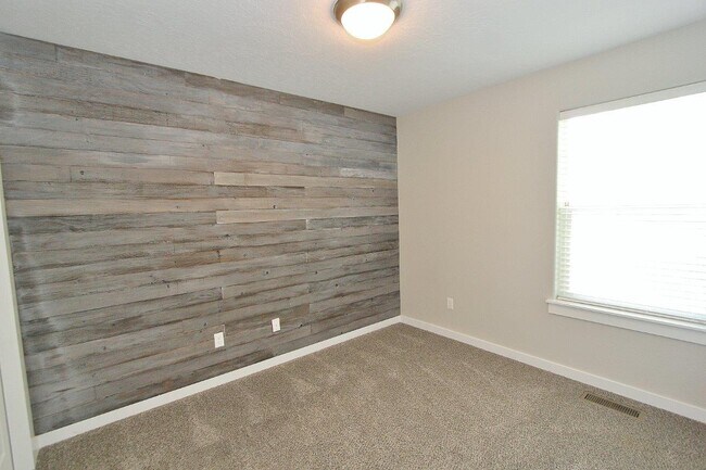 Building Photo - 2897 W Jayton Dr