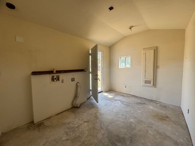 Building Photo - 1205 N Virginia Ave