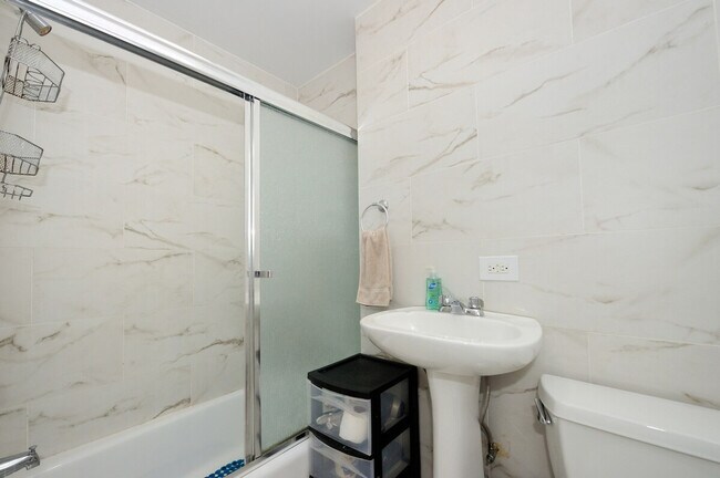 Building Photo - 468W W 47th St