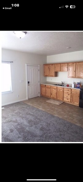 Building Photo - 1452 W Meadow Ln