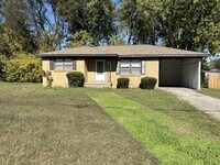 Building Photo - 578 Circle Dr