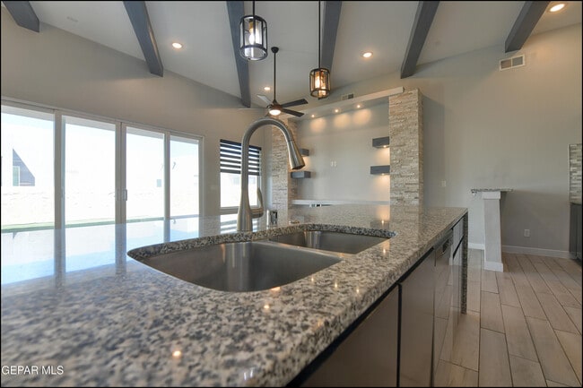 Building Photo - 12333 Desert Wolf Ave