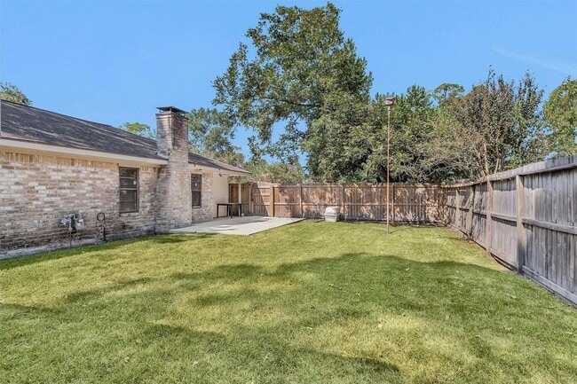 Building Photo - 23918 Spring Gum Dr
