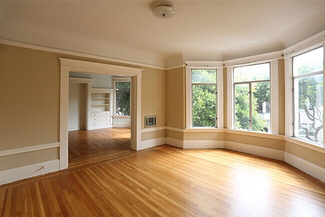 Building Photo - 1551 Hyde St
