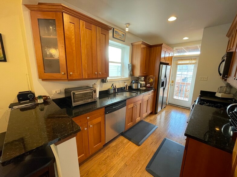 Building Photo - 4132 N Mozart St