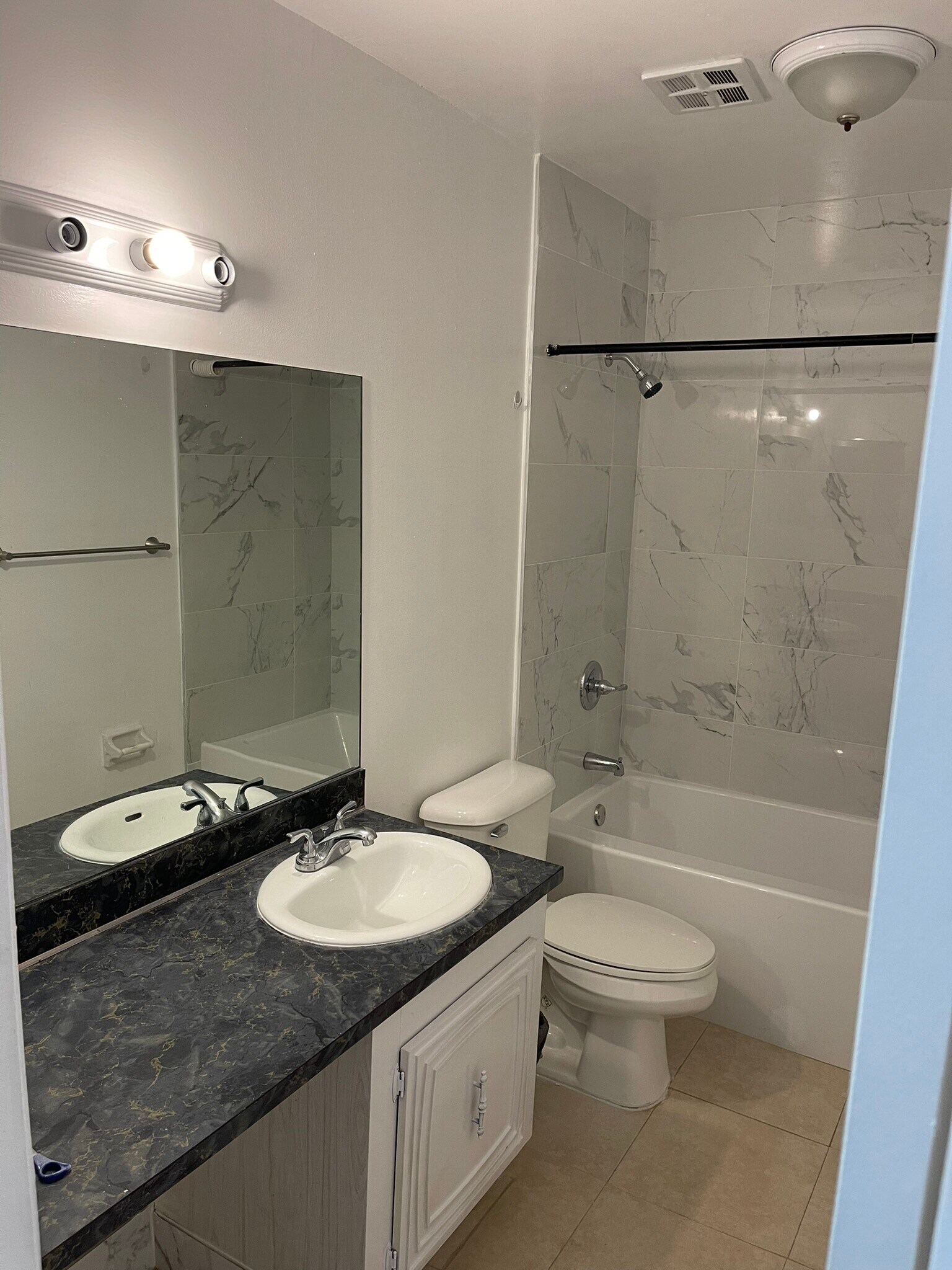 Building Photo - 5953 NW 25th Ct