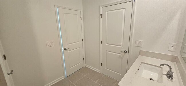 Building Photo - 2557 Rider Rain Ln
