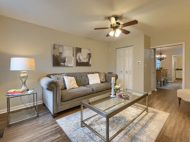 Building Photo - Quaint Home in Heart of Midtown