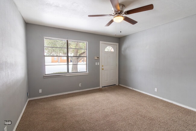 Building Photo - 1708 Cimarron Trail