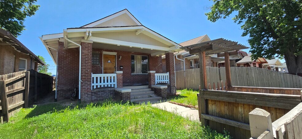 Primary Photo - 2024 Federal Blvd