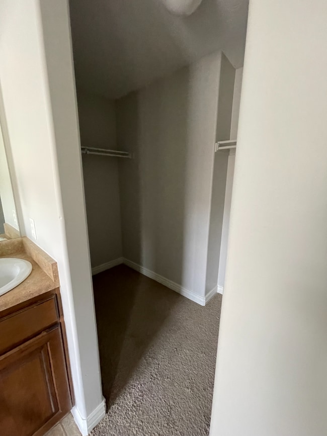 Building Photo - 14771 S Falkland Cove