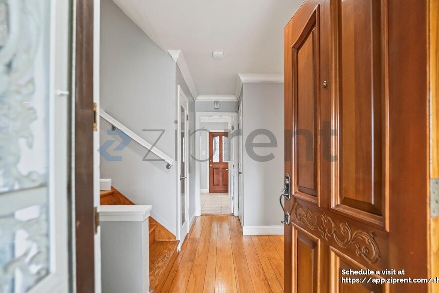 Building Photo - 4847 Stacy St