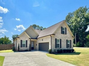 Building Photo - Now Leasing a Brand New 4-bedroom 2.5 bath...