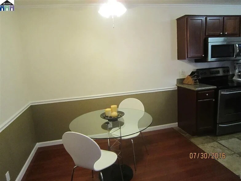 Building Photo - 3274 Red Cedar Ter