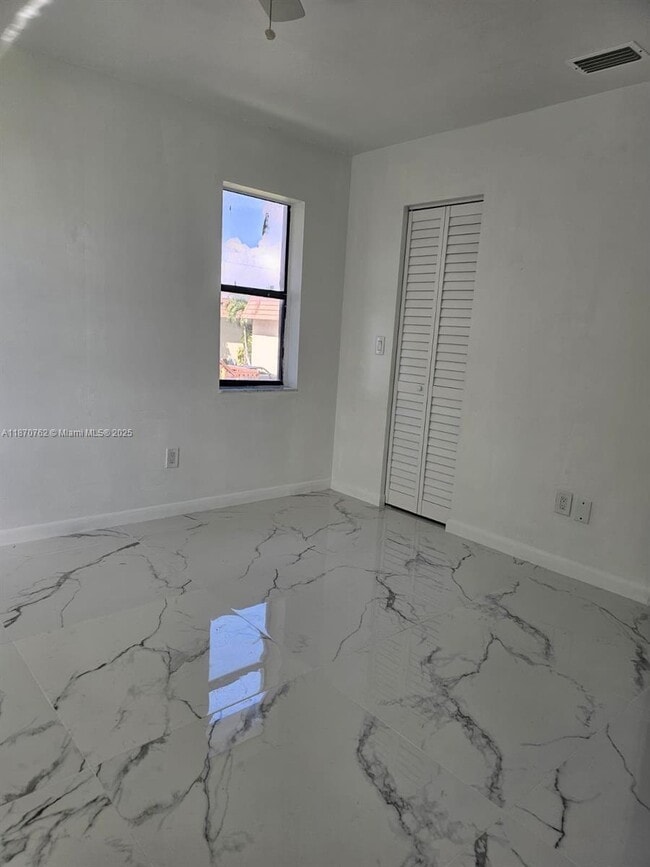 Building Photo - 6565 W 26th Dr