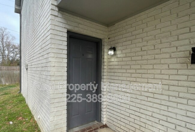 Building Photo - 7743 Bles Ave