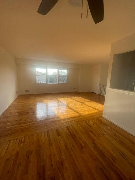 Building Photo - 37 Cedarwood Ct