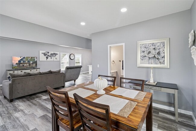 Building Photo - 1962 W 96th St