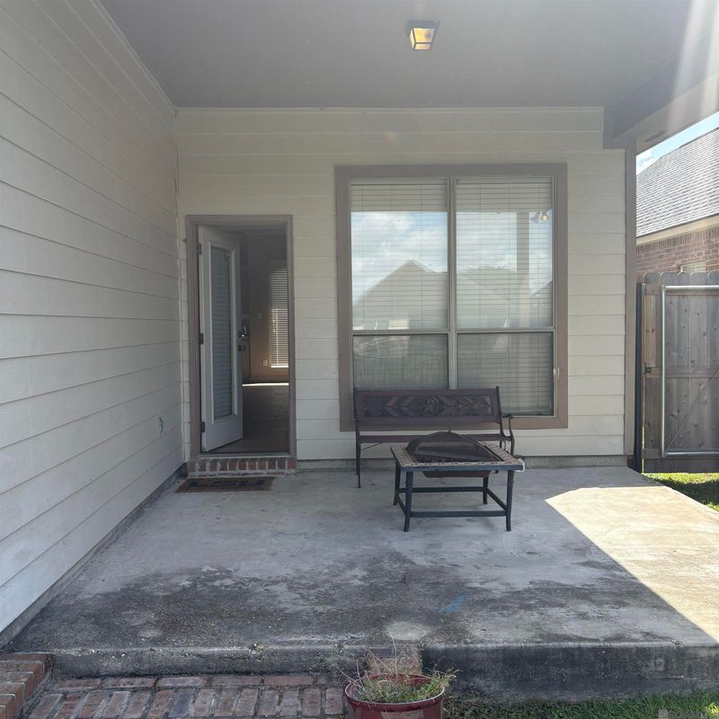 Building Photo - 2924 Nicholson Lake Dr