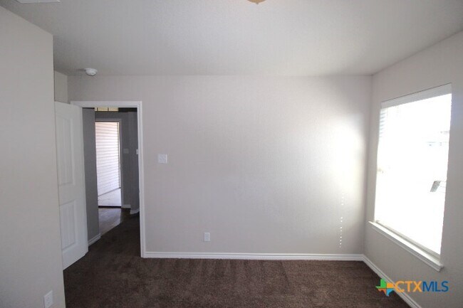 Building Photo - 7301 Oliver Loving Dr