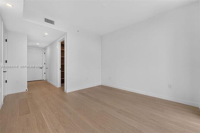 Building Photo - 2200 Brickell Ave