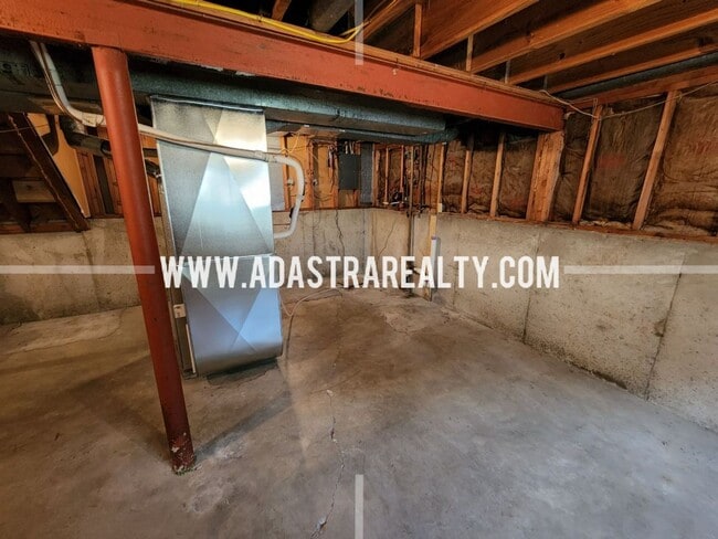 Building Photo - 212 Brookside Dr