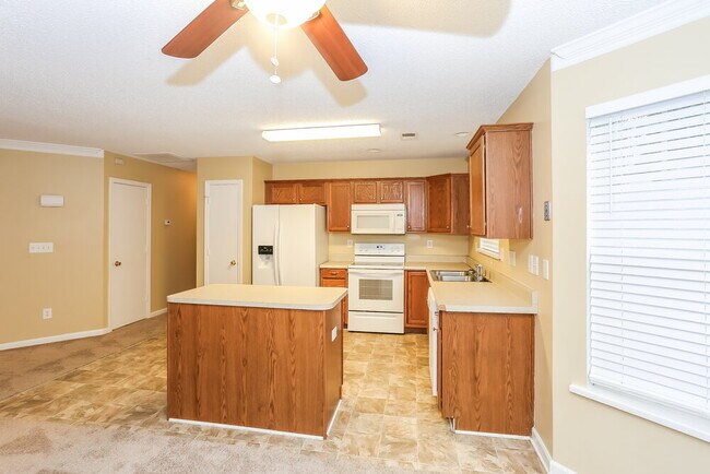 Building Photo - 5880 Mahogany Pl SW