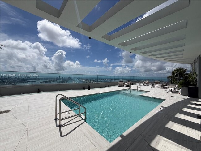 Building Photo - 1400 Biscayne Blvd