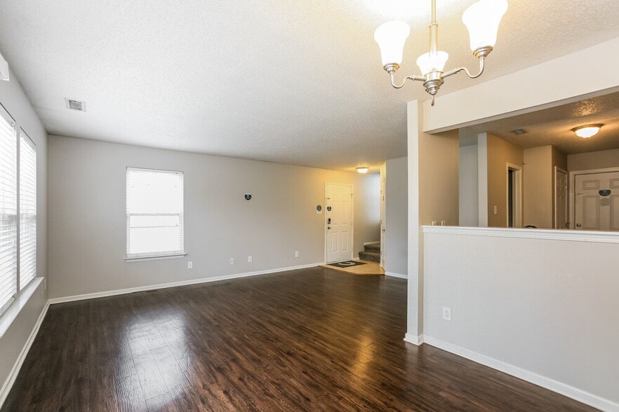Building Photo - 2539 Redland Ln