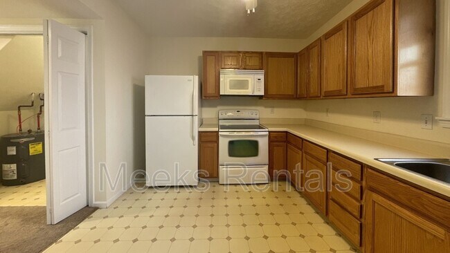 Building Photo - 246 Tackett Branch Rd