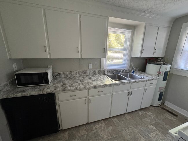 Building Photo - 1508 Lovett St