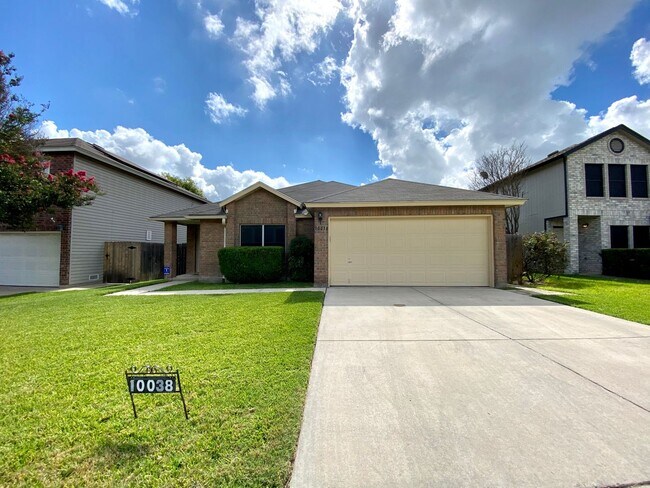 Building Photo - 10038 Silverbrook Pl