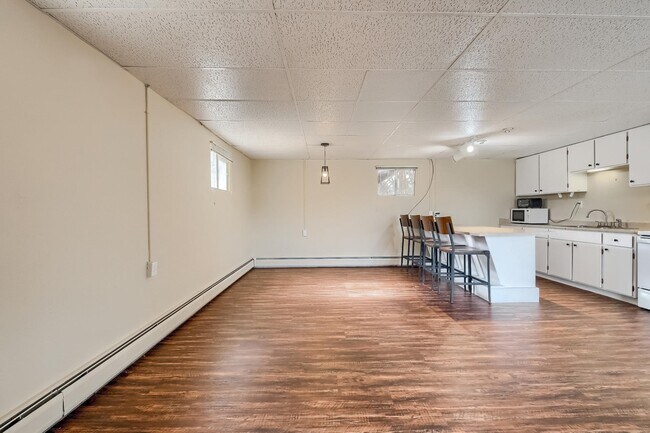 Building Photo - 14783 S Wandcrest Dr