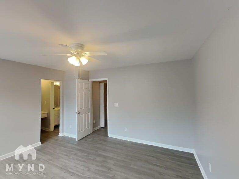 Building Photo - 12640 Tucker Crossing Ln